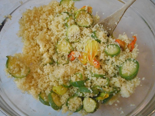 Zucchine tonde ripiene di cous cous e verdure